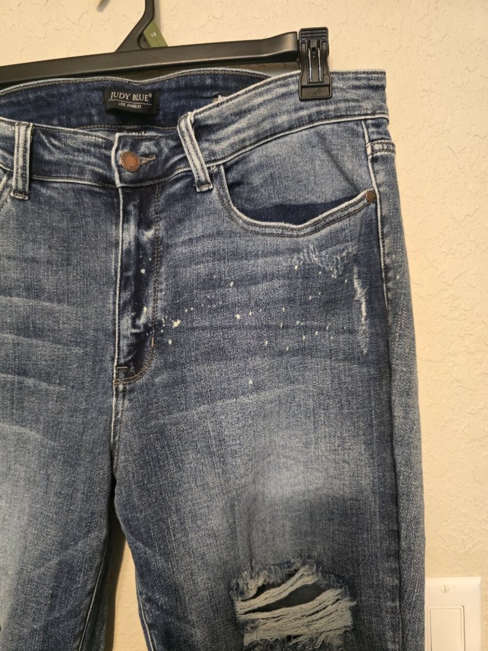 Judy Blue Boyfriend Jeans Size 18 Bleach Splash Distressed JB82169LT Like NEW - Picture 4 of 6